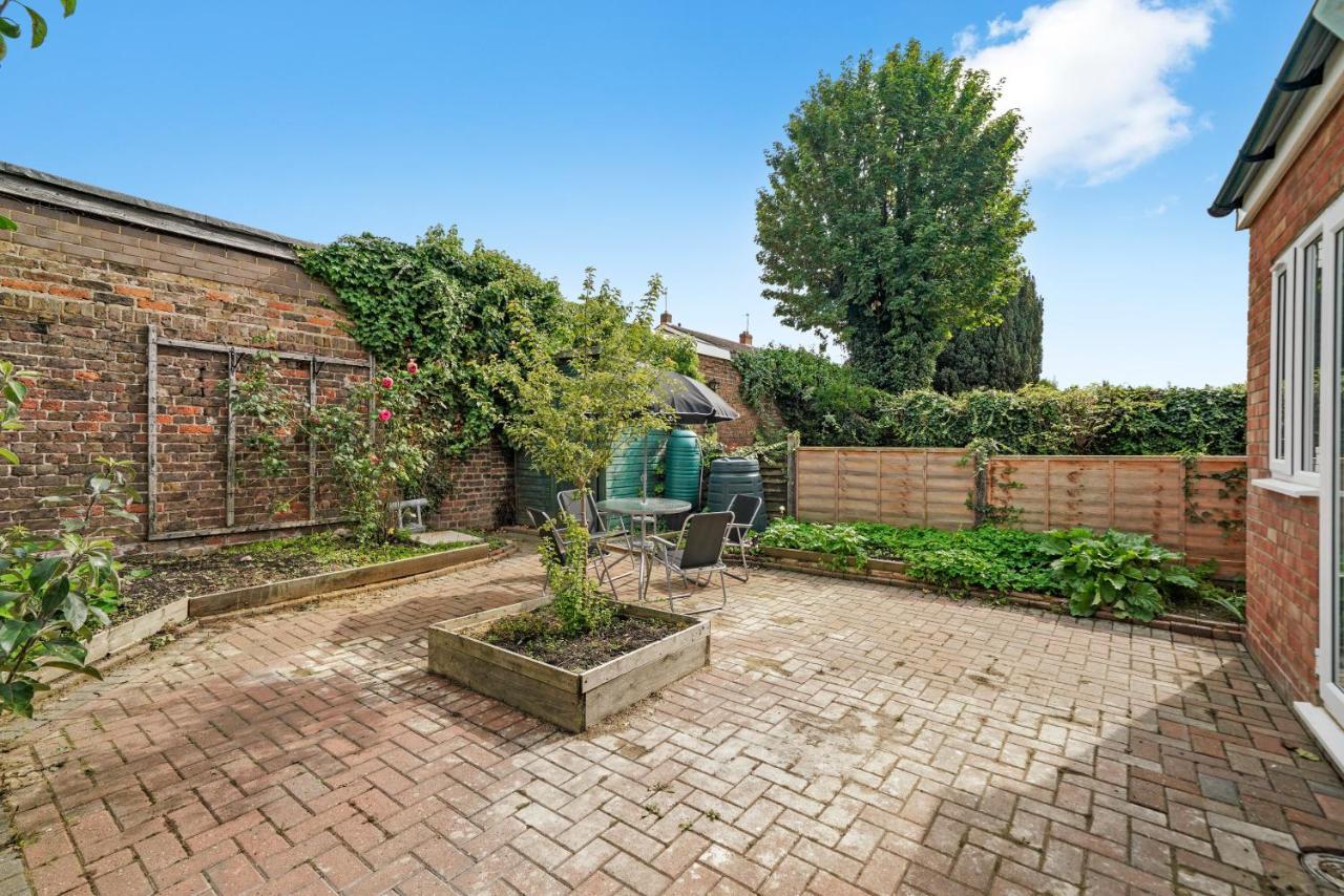 Апартаменты Boutique Heathrow Studio'S - Parking - Garden Хармондсворт Экстерьер фото