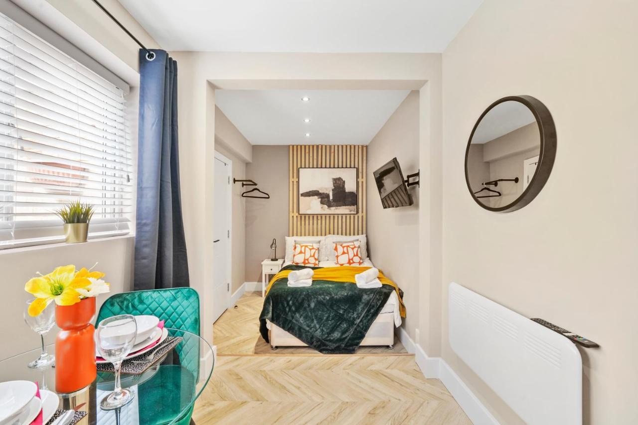 Апартаменты Boutique Heathrow Studio'S - Parking - Garden Хармондсворт Экстерьер фото