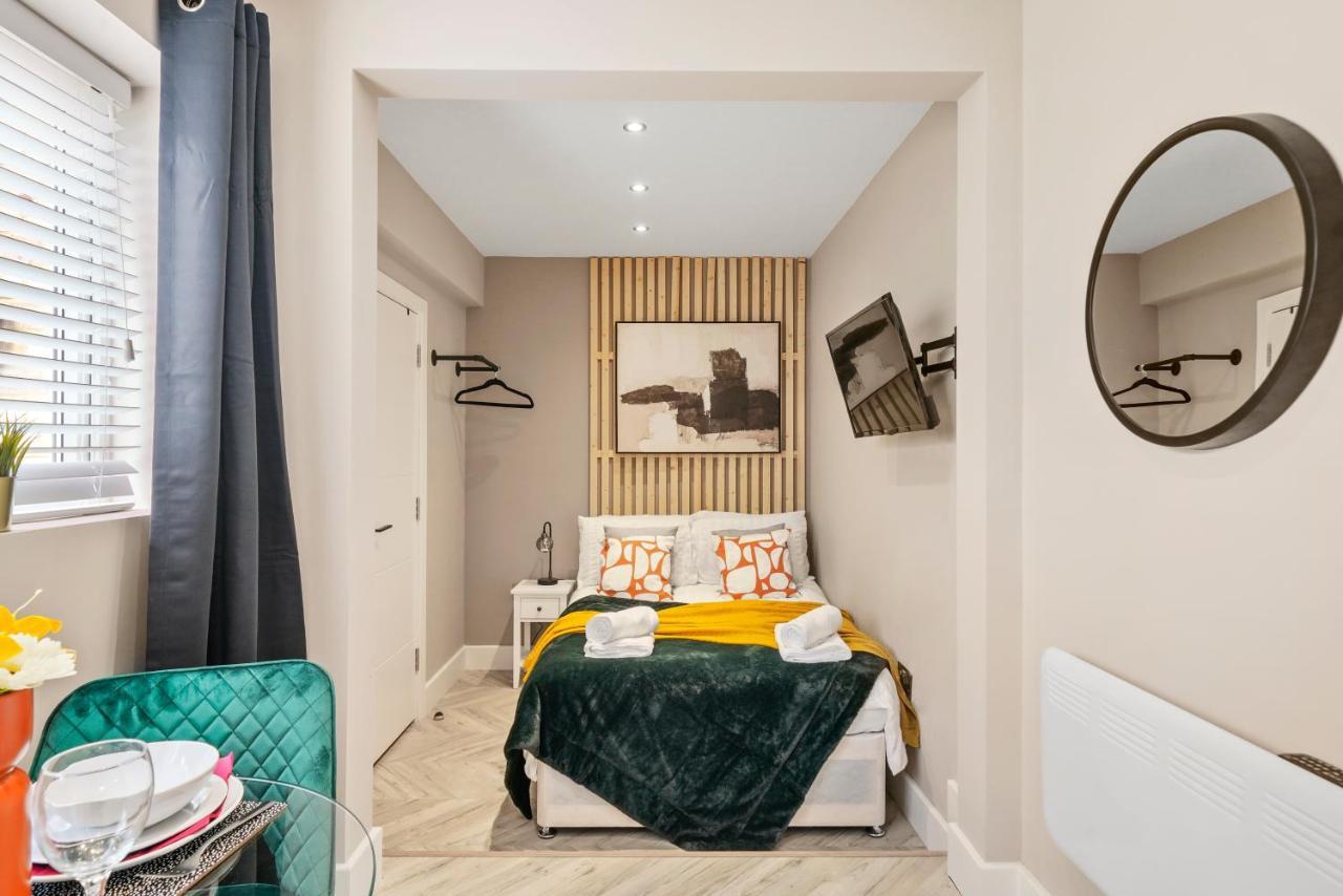 Апартаменты Boutique Heathrow Studio'S - Parking - Garden Хармондсворт Экстерьер фото