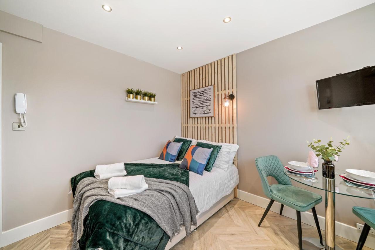 Апартаменты Boutique Heathrow Studio'S - Parking - Garden Хармондсворт Экстерьер фото