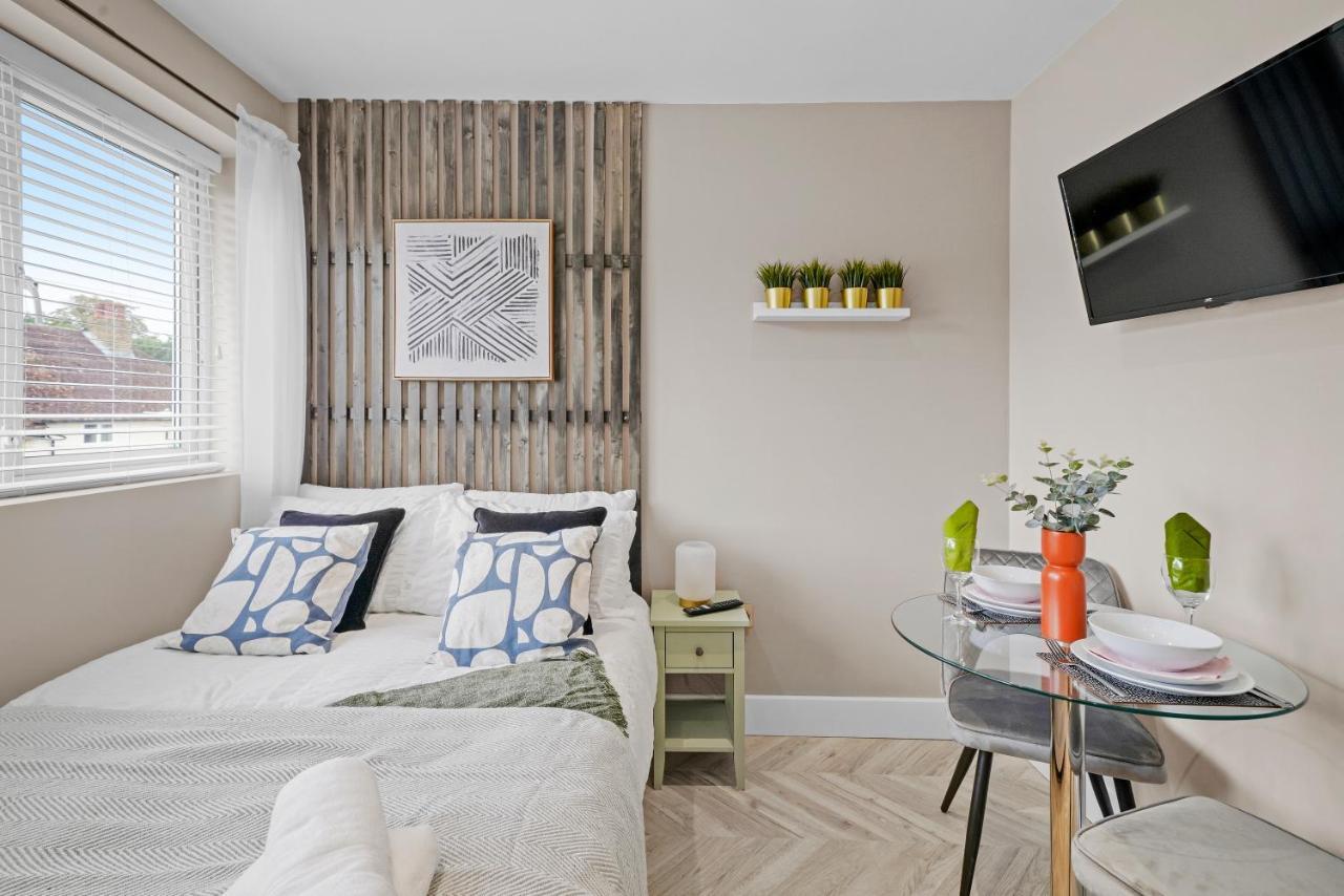 Апартаменты Boutique Heathrow Studio'S - Parking - Garden Хармондсворт Экстерьер фото