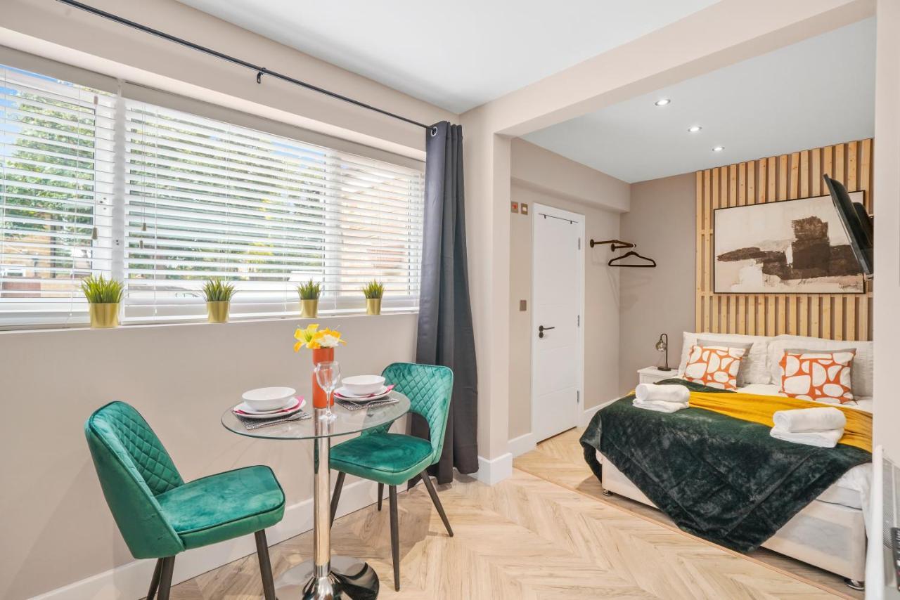 Апартаменты Boutique Heathrow Studio'S - Parking - Garden Хармондсворт Экстерьер фото