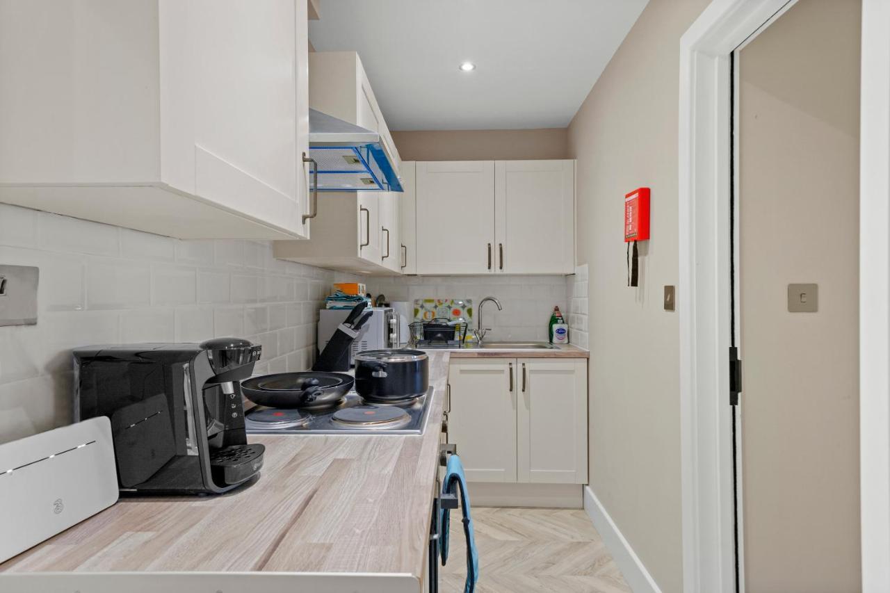 Апартаменты Boutique Heathrow Studio'S - Parking - Garden Хармондсворт Экстерьер фото